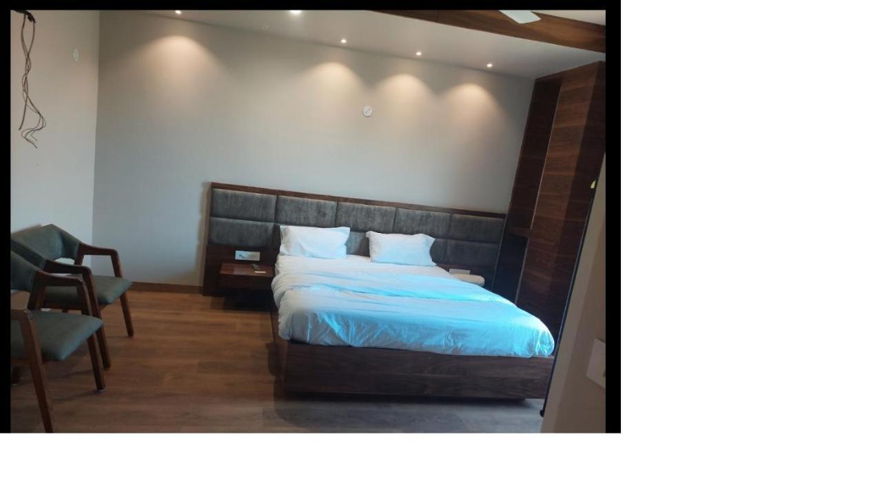 Hotel Endora Patiāla Zewnętrze zdjęcie